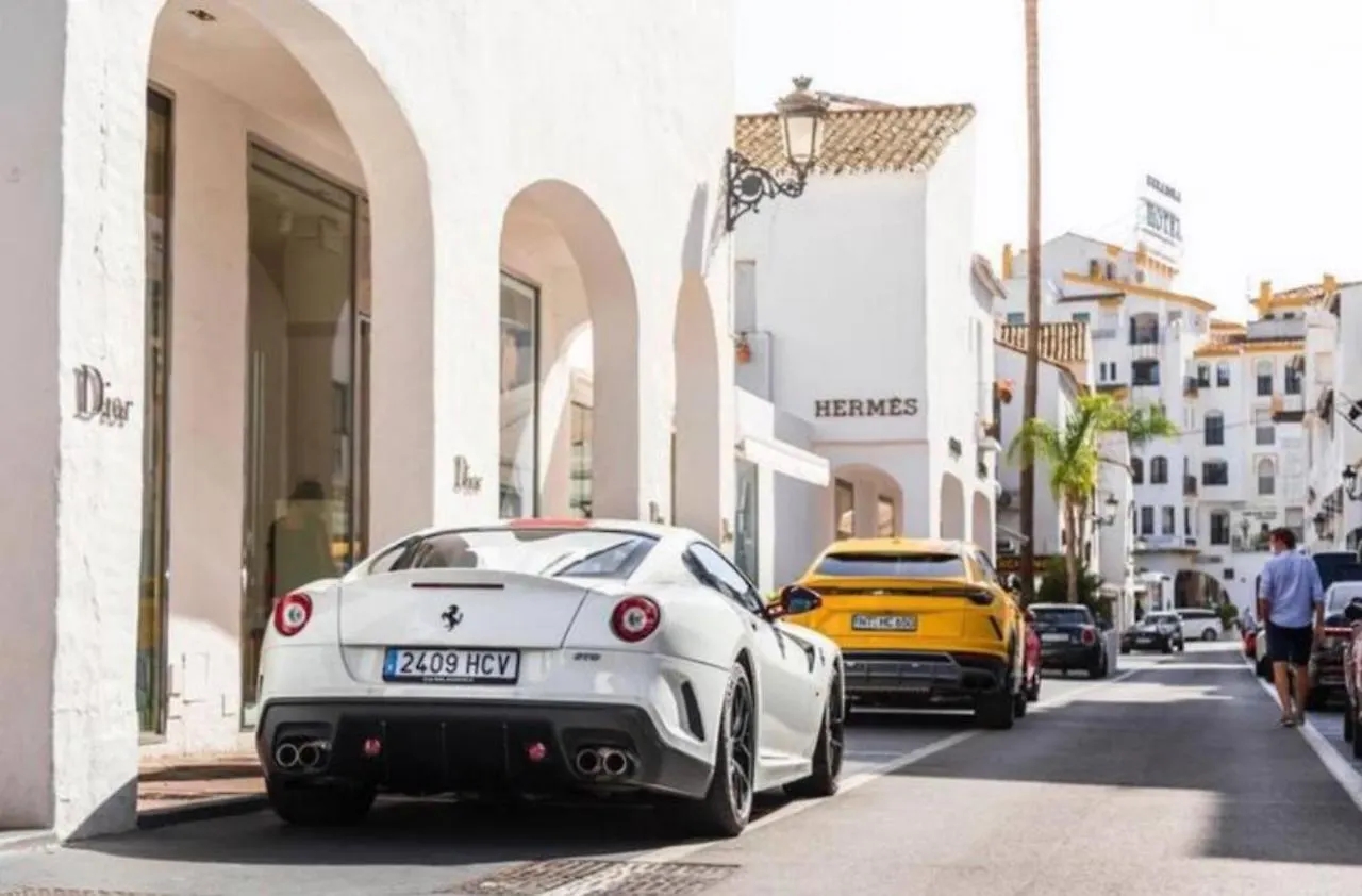 Vacation Marbella I Marina De Banus Beach Retreat, Next To Marina And Shops, 24-7 Security Apartment